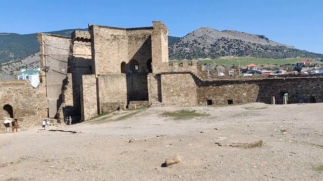 Путешествие в Крым ? Все Места за 7 Дней / Мыс Хамелеон, Генуэзская Крепость, и Новый Свет / Часть смотреть онлайн