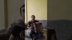 Поёт под баян Виджай Плащун....Цыгане поют!!!
