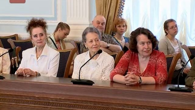 Великая Княгиня Мария Владимировна пообщалась с новгородскими журналистами и общественник