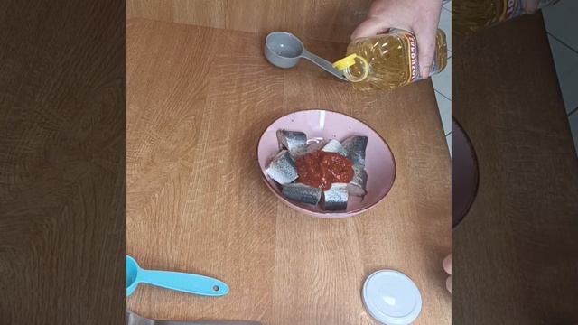 Сельдь маринованная в остром соусе