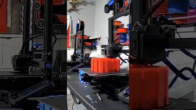 Ender 3 v2 Neo and ender 3 v2 printing away #ender3v2 #ender3v2neo #creality3d