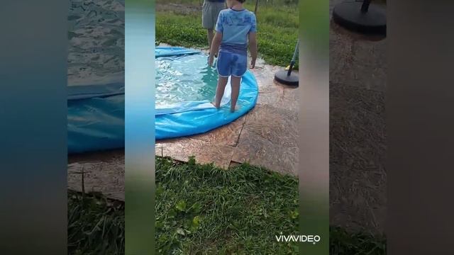 Как быстро и легко слить и почистить бассейн. смотреть онлайн