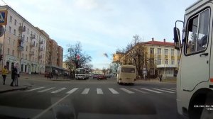 автобус HYUNDAI