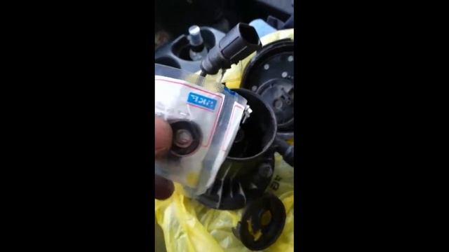 РЕМОНТ НАСОСА ВТОРИЧНОГО ВОЗДУХА. Skoda Octavia A5 2012.
