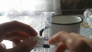 Инкубатор для матки из шприца!!! самый простой вариант!!!