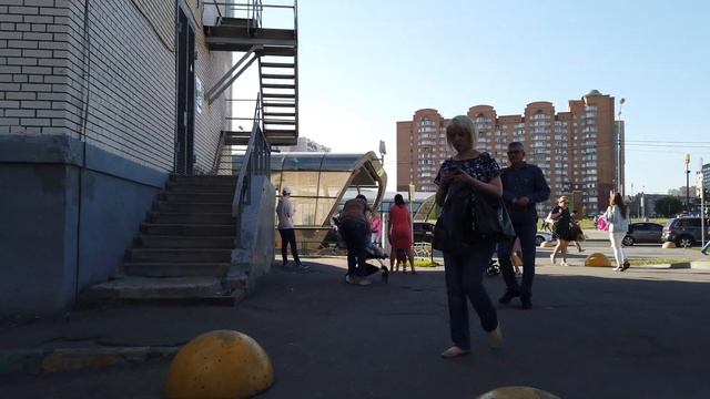 Спальный район Новокосино. Москва / [4k 60fps ] / Sleeping area Novokosino. Moscow смотреть онлайн