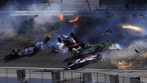 Аварии  IndyCar вид от первого лица