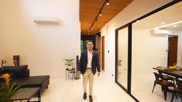 House Tour QC56 • "What a FANTASTIC Find in Quezon City!" • Fully-Furnished 5BR House Showcase смотреть онлайн