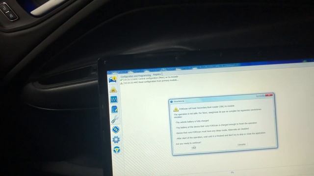 BLOQUEO DE PUERTAS en movimiento Ford Kuga MK2 смотреть онлайн