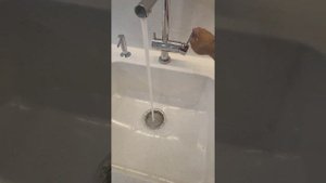 Столешница и фартук из искусственного акрилового камня. k10stone.ru