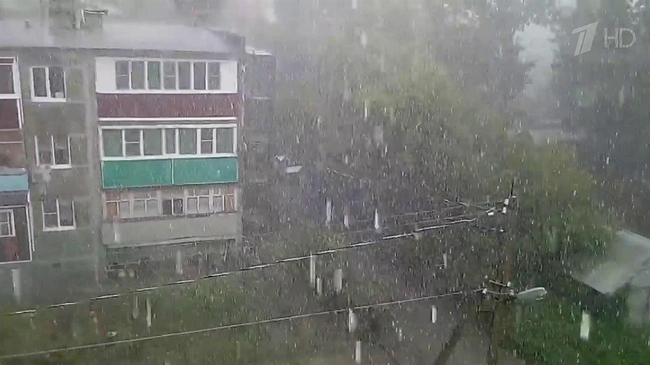 Поволжье затопило, на Воронеж обрушился град, к неприятным сюрпризам готовятся жители столичного ...