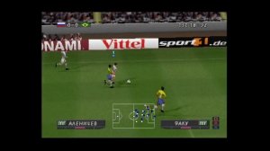 Pro Evolution Soccer 2 (PS1) выигрываем кубок под хиты группы Queen