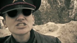 На мою девушку упал космодесантник | My girlfriend was crushed by Spacemarine