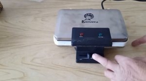 Электровафельница "Василиса"