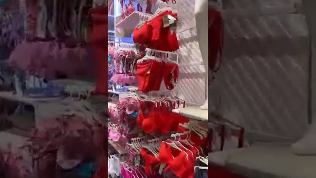 Tezenis. Обзор летней коллекции и модных купальников 2023.