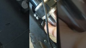 Течет вилка на мотоцикле??? не спешите разбирать и менять сальники попробуйте почистить перья
