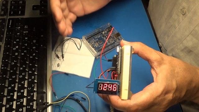 Часовой дисплей TM1637 для Arduino