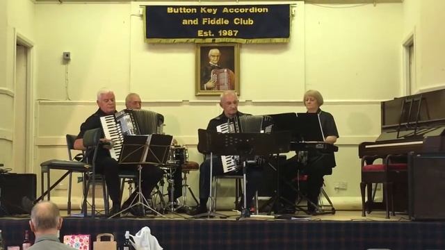 Frank Morrison & His SDB playing O'Kane's March at Windygates Accordion & Fiddle Club August 2017 смотреть онлайн