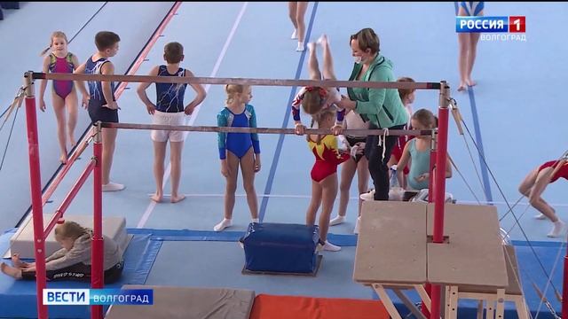 В Волгограде после масштабного ремонта открылась спортивная школа № 1 смотреть онлайн