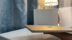 Unboxing the NEW Macbook Air M2, 2022 (Starlight) - ASMR