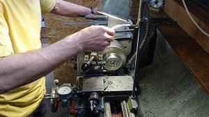 Нарезаем резьбу  М60 по нержавейке на ТВ4.