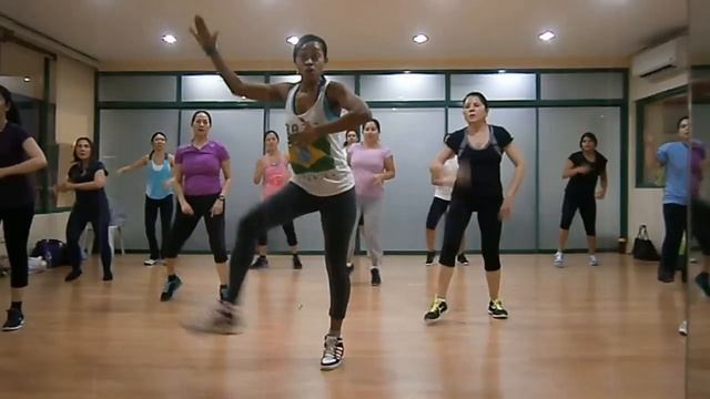 Fusion Samba,Lambada and Balada - Zumba Fitness with Dina B. смотреть онлайн