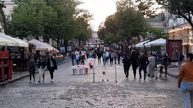 Одесса 5 минут назад. ДЕРИБАСОВСКАЯ! ЧТО ПРОИСХОДИТ В ЦЕНТРЕ ГОРОДА! ЭТО НУЖНО ВИДЕТЬ! смотреть онлайн