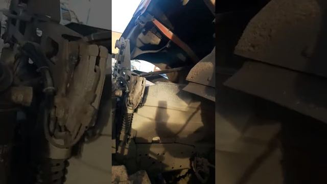 Как поднять кабину на Mercedes axor смотреть онлайн