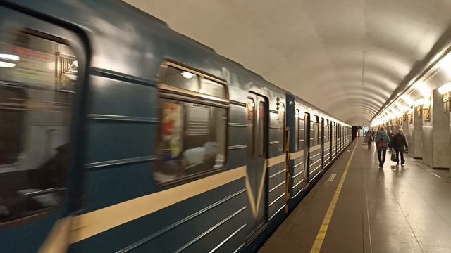 отправление Ема-502/Ем-501 со станции Владимирская смотреть онлайн