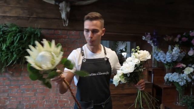 Серия 5. Мастер-класс от Артема по сборке экзотического букета из африканской протеи!