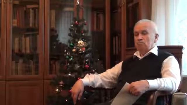 Предновогоднее интервью (Зазнобин В. М., 2015.12.31) смотреть онлайн