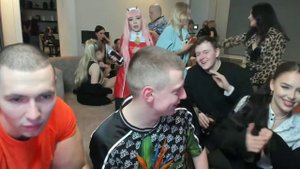 Нарезка со стрима Mellstroy #13 ФЕЛИЦИЮ СПАЛИЛИ С ВЛАДОМ В КОМНАТЕ