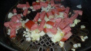 Суп с колбасой