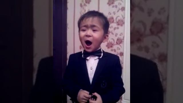 5 лет поет Оперу смотреть онлайн