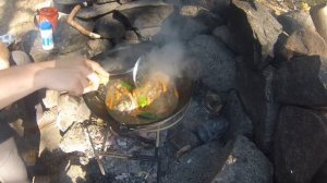 Готовим плов из гречки с тушенкой. Карелия. Озеро Кереть 6 часть