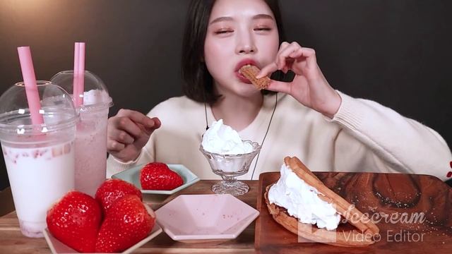 ASMR Giant Strawberry nutella waffle_Eat with Boki