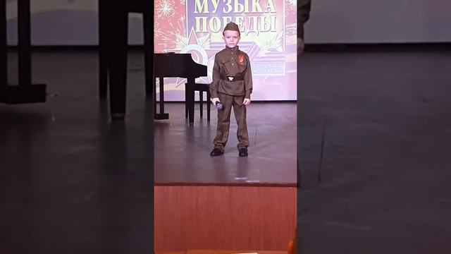 Воспитанник МБДОУ 73 Иванов Владислав исполнил песню Александра Ермолова «Я вернусь победителем» смотреть онлайн