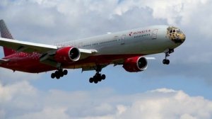 Аэропорт Внуково. Boeing 777-300, бортовой №: EI-UNP, а/к "Россия", рейс из Владивостока (VVO).