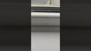 Пластиковое окно и малярный скотч.(1)