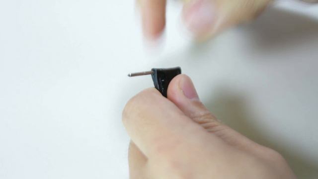 removing leather strap 拆除皮帶教學影片 смотреть онлайн