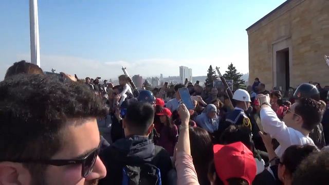 Развод караула в Мавзолее Ататюрка (Анкара) смотреть онлайн