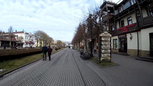 Курортный бульвар 1 января 2022г. г. Кисловодск. Kurortny Boulevard January 1, 2022. Kislovodsk. смотреть онлайн