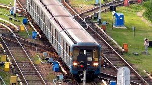 Выезд на линию | Харьковский метрополитен | 81-717 train | Kharkiv Metro