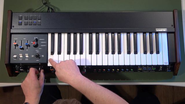 Getting started with miniKORG 700FS - your first five minutes смотреть онлайн