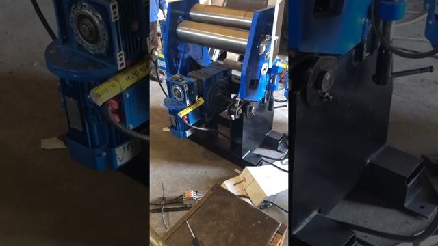 Вальцы электромеханические AZMT-V600x8 / Вальцовка листового металла 10мм на Российских вальцах смотреть онлайн