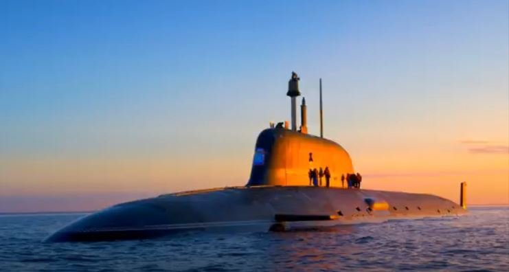Новый бесшумный атомный подводный крейсер Казань принят в состав ВМФ России.mp4