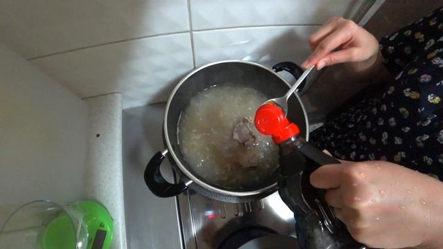 Готовим Кальбитан( южнокорейский суп из говяжих рёбер) смотреть онлайн