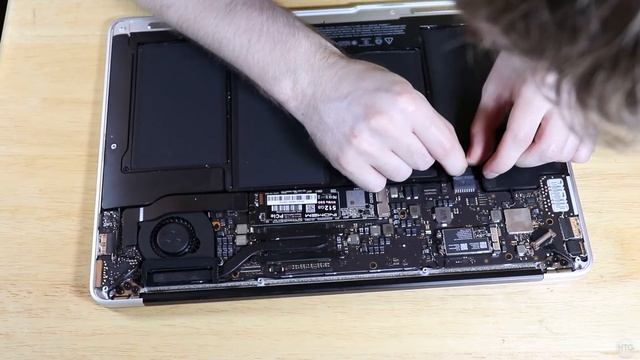 2017 MacBook Air SSD Upgrade + Big Sur Install смотреть онлайн