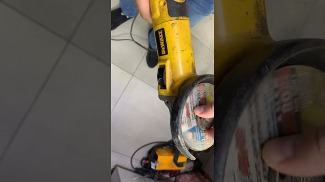 Ушм Dewalt