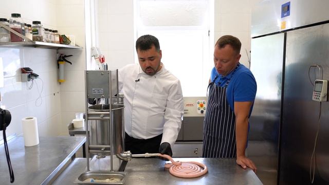 НАГОТОВИЛИ КОЛБАСКИ СОСИСКИ смотреть онлайн